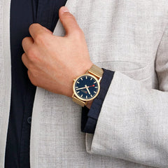 Mondaine Classic Herrenuhr aus Goldene Edelstahl, 40 MM - A660.30360.40SBM