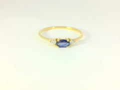 Damenring aus 18K Gelbgold mit 16 Diamanten und blauem Topas – Zeitlose Eleganz -BYZ0003326