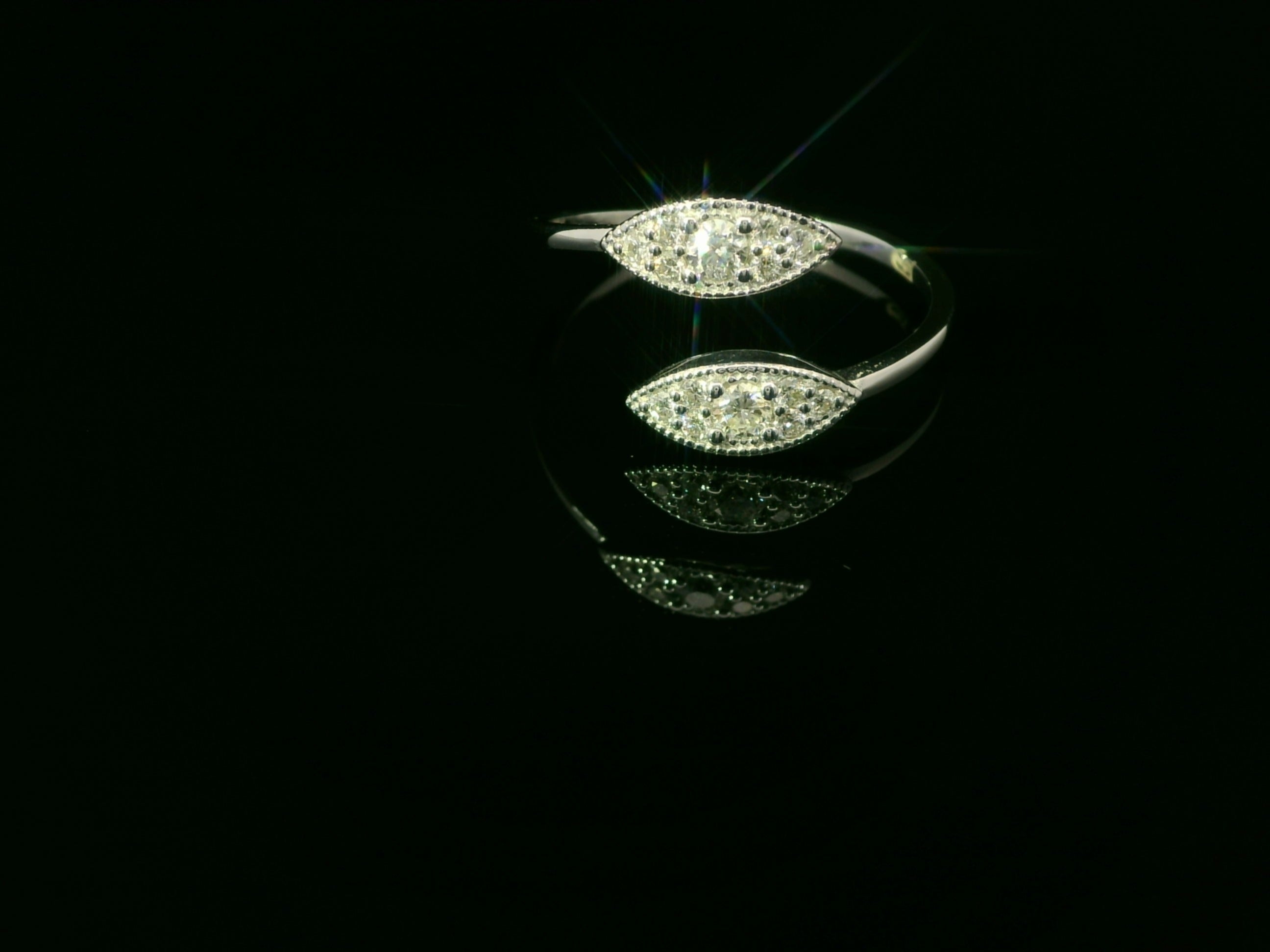 Eleganter Weissgoldring mit Diamanten - 18 Karat Schmuck in Grösse 58 - YZ0003275