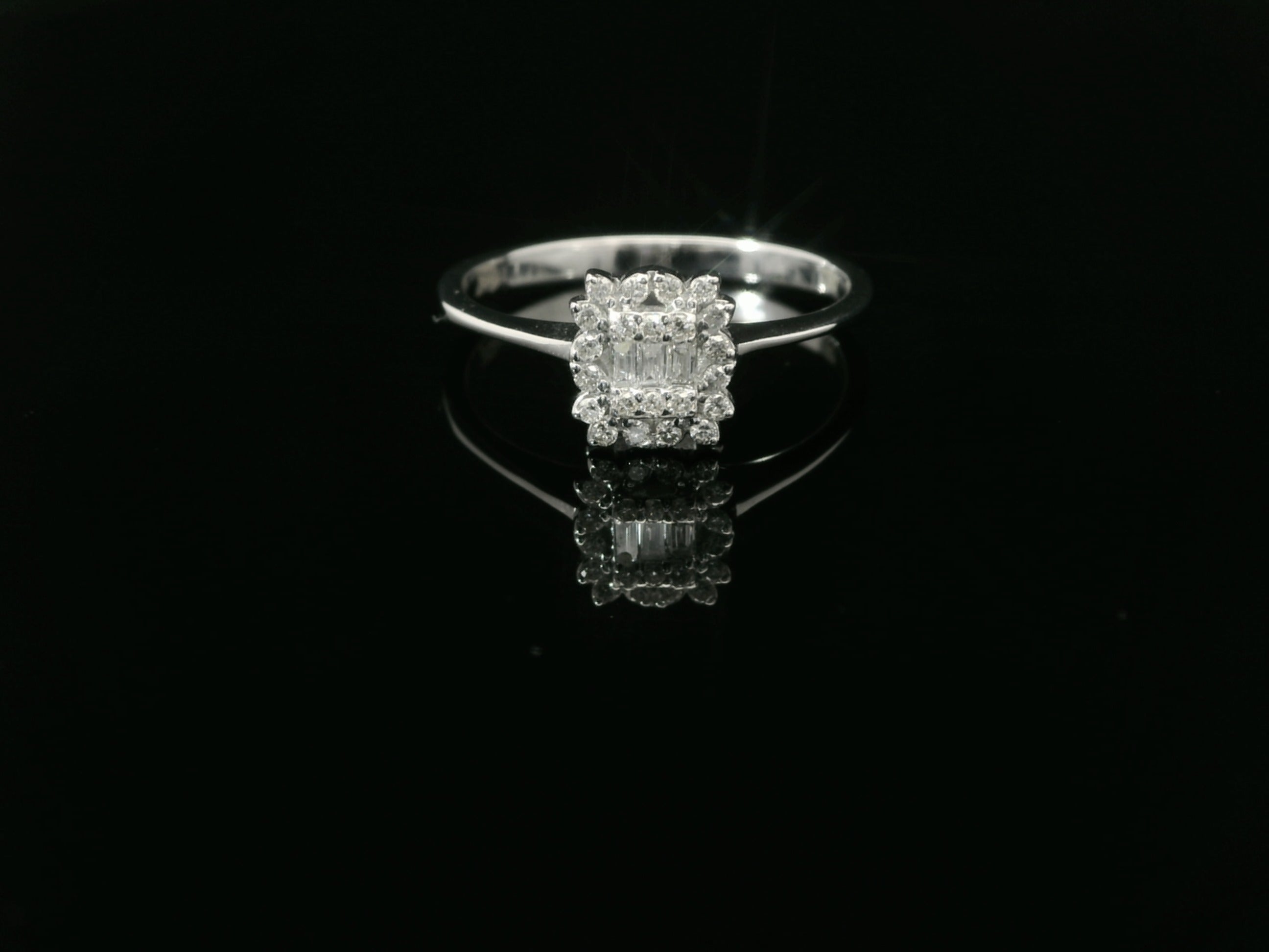 Linden Verlobungsring in 18 Karat - 750 Weissgold mit Diamanten - BYZ0005003