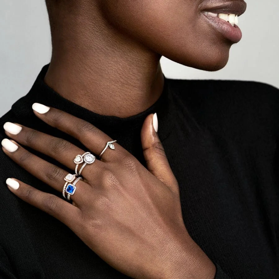 Pandora Ring: Blauer Quadrat-Strahlenkranz - Sterling-Silber
