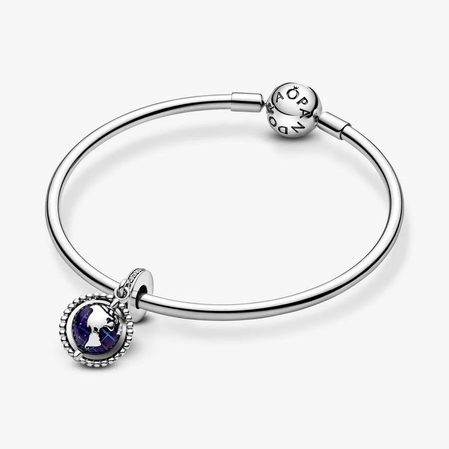 Pandora Charm-Anhänger: Rotierende Weltkugel - Cubic Zirkonia, Blau Emaille