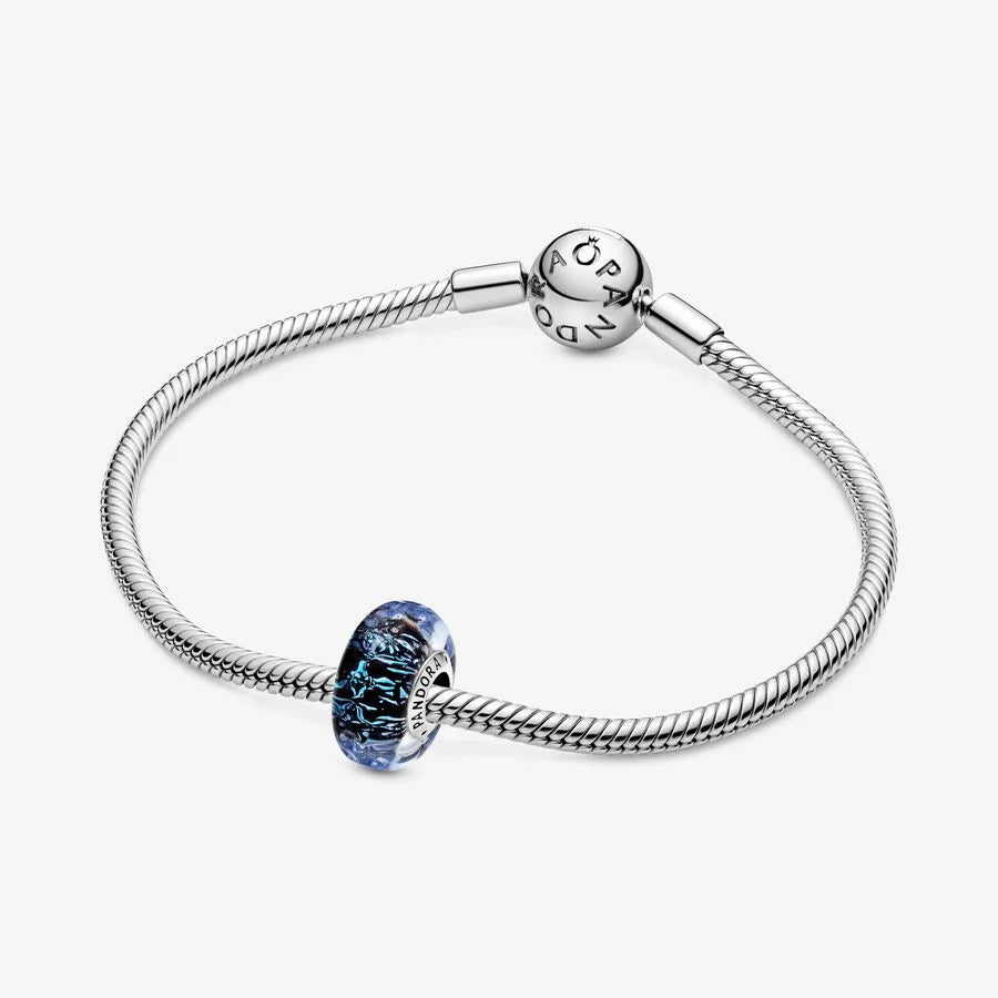 Pandora Tiefblauer Ozean: Wogen aus Dunkelblau im Murano-Glas Charm