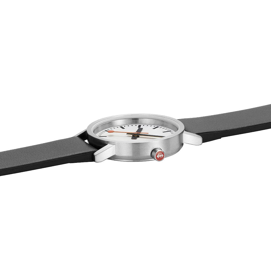 Mondaine Classic Damenuhr aus Schwarzes Leder, 30 MM - A658.30323.16OMV