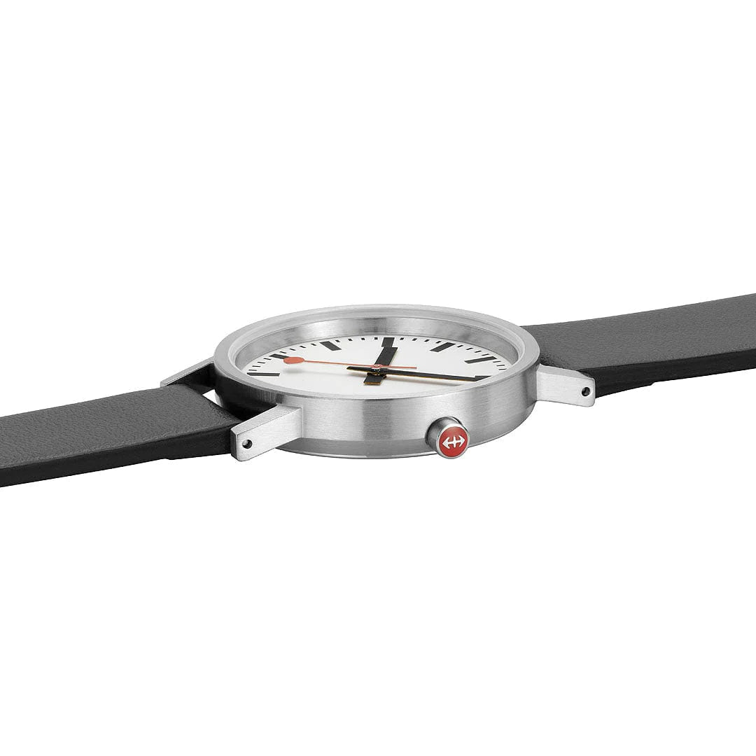Mondaine Classic Herrenuhr aus Schwarzes Leder, 40 MM - A660.30360.16OMV