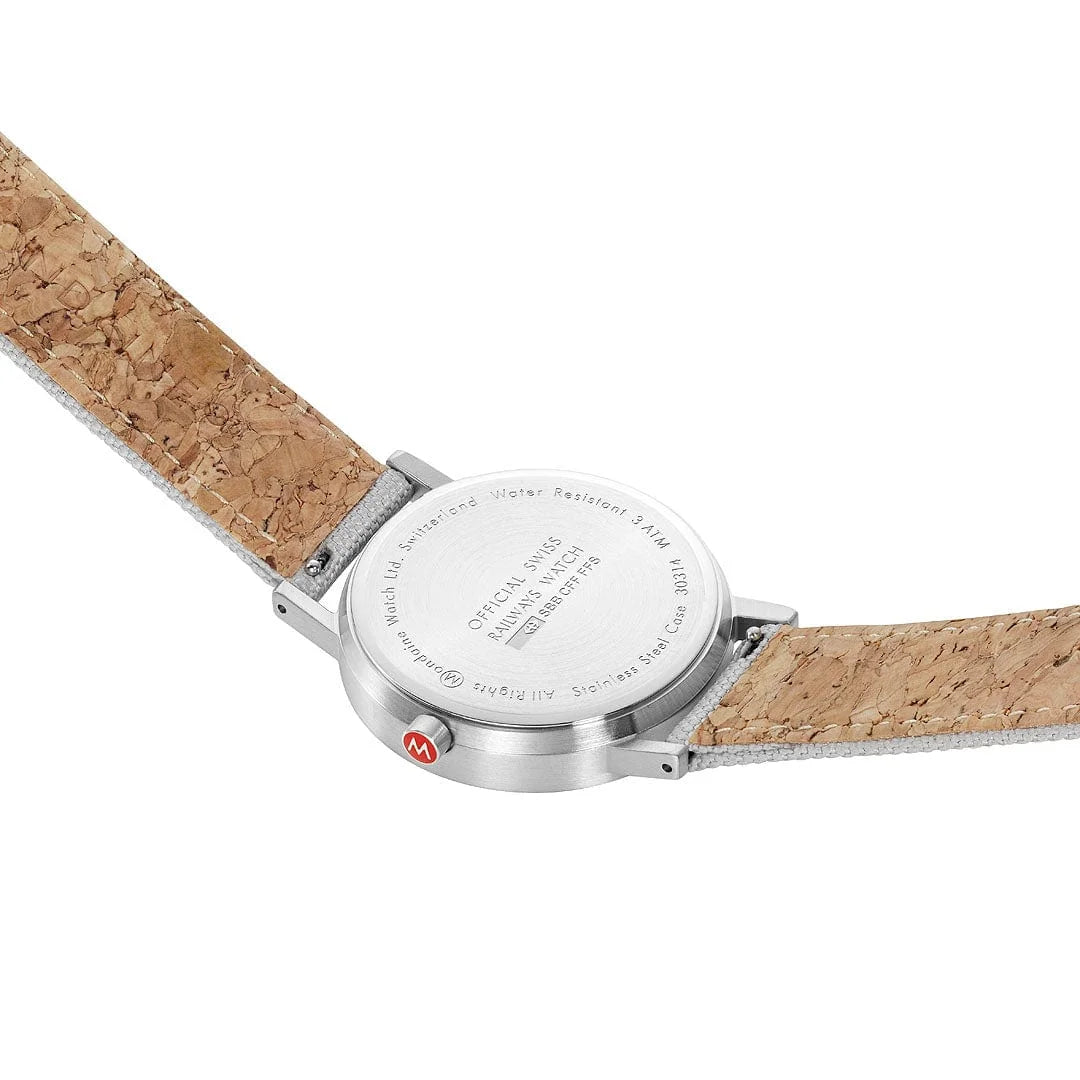 Mondaine Classic Damenuhr aus Good Gray Textil, 36 MM - A660.30314.80SBH