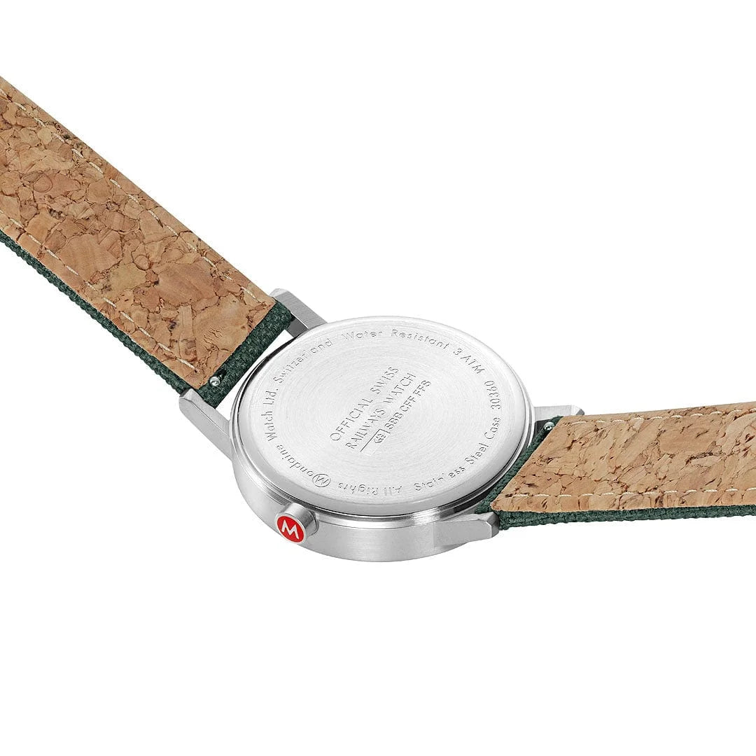 Mondaine Classic Herrenuhr aus Waldgrünes Textil, 40 MM - A660.30360.60SBF