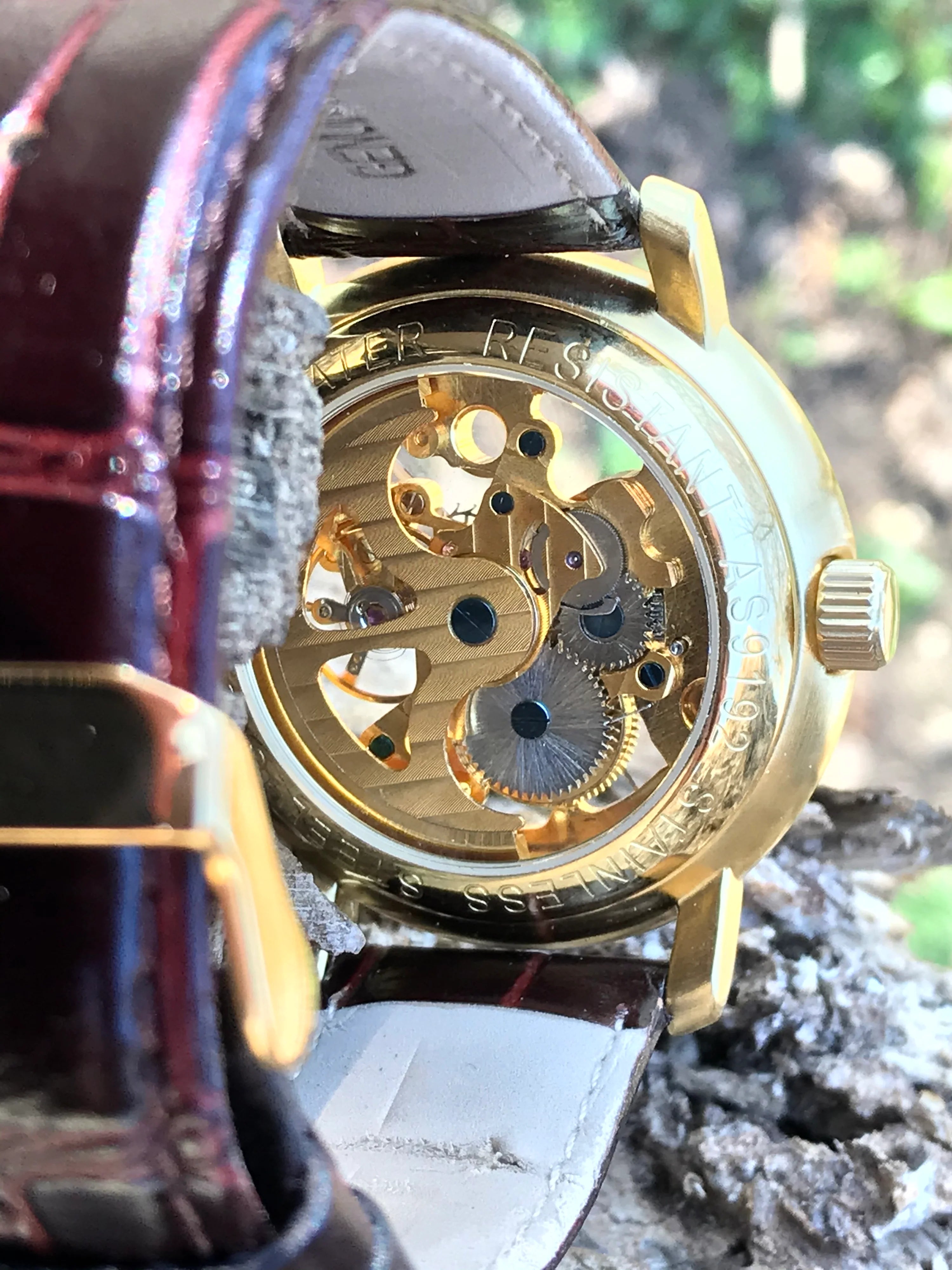 Residence Skellet Design Herrenuhr in Gelbgold