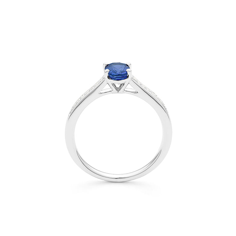 Facet Sweet Saphir Ring mit Diamanten in 750/18 Karat Weissgold
