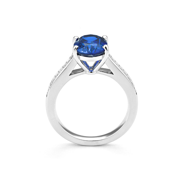 Facet Sweet Saphir Ring mit Diamanten in 750/18 Karat Weissgold