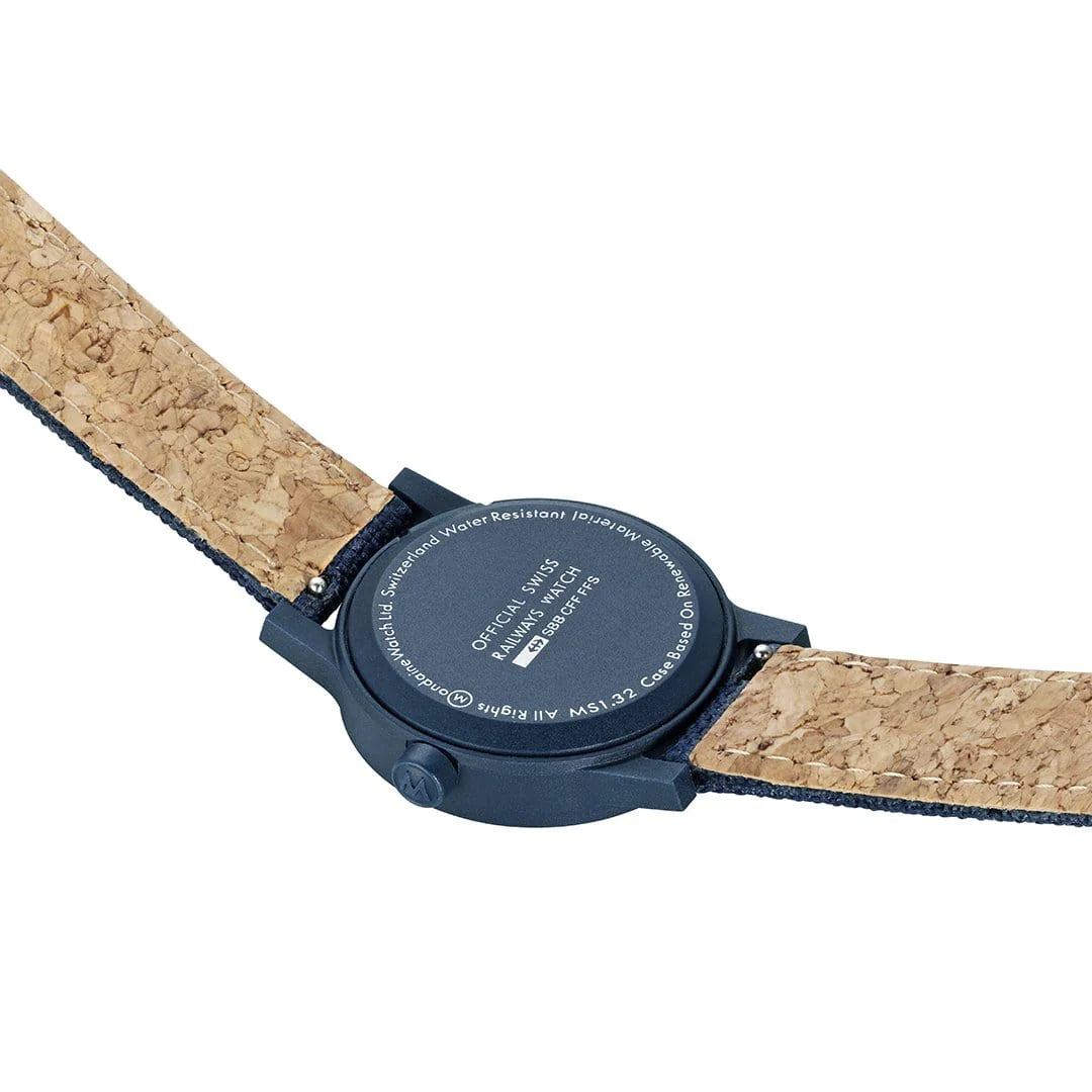 Mondaine Essence Damenuhr aus Ozeanblau Textil, 32 MM -  MS1.32140.LD