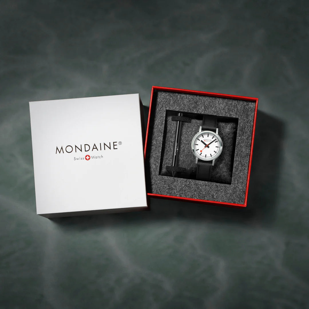 Mondaine Stop2Go Herrenuhr aus Schwarzes Leder, 34 MM - MST.3401B.LBV.SET