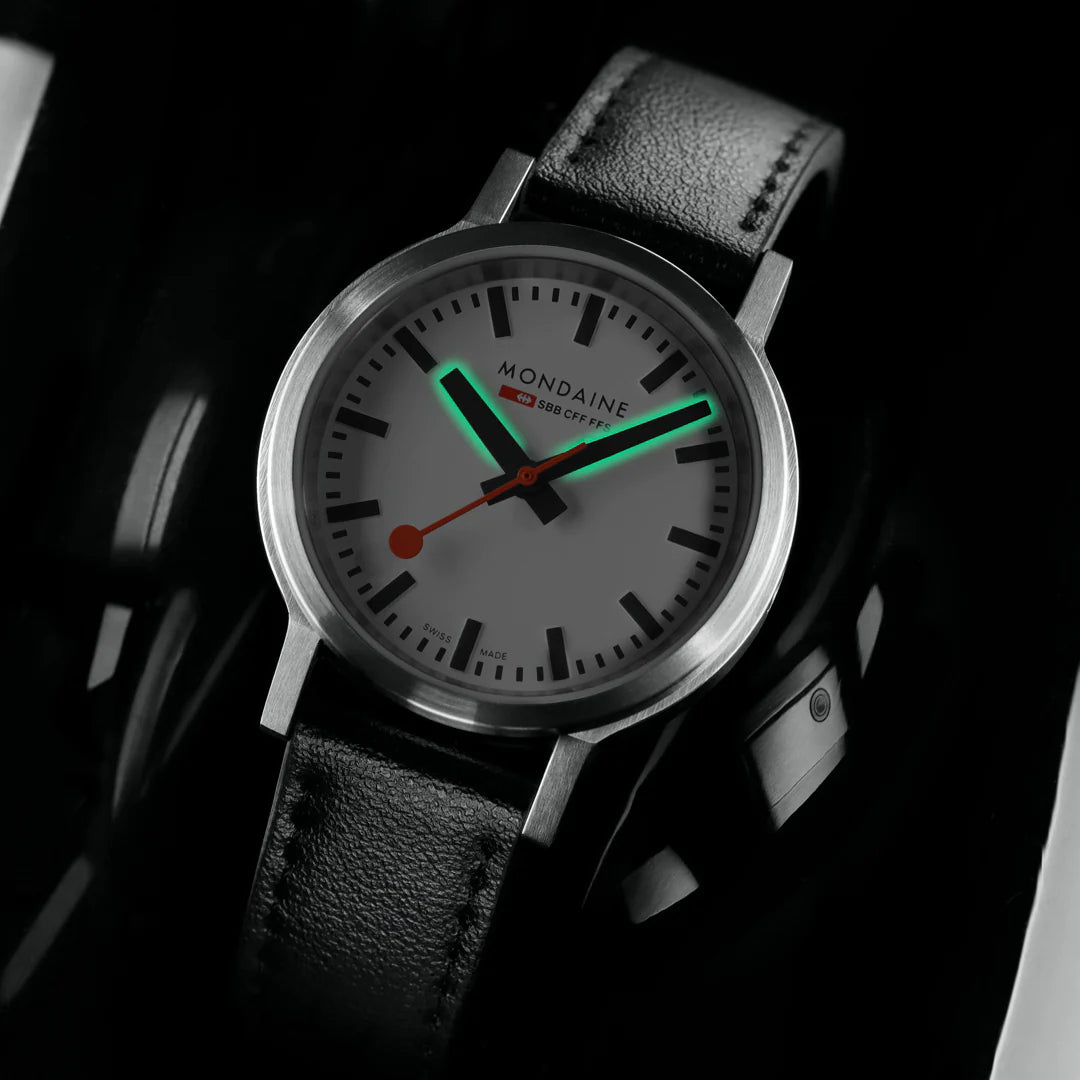 Mondaine Stop2Go Herrenuhr aus Schwarzes Leder, 34 MM - MST.3401B.LBV.SET
