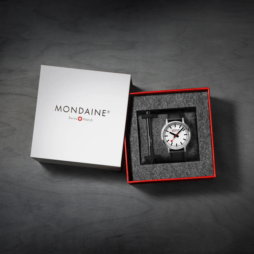 Mondaine Stop2Go Herrenuhr aus Schwarzes Leder, 41 MM - MST.4101B.LBV.2SE