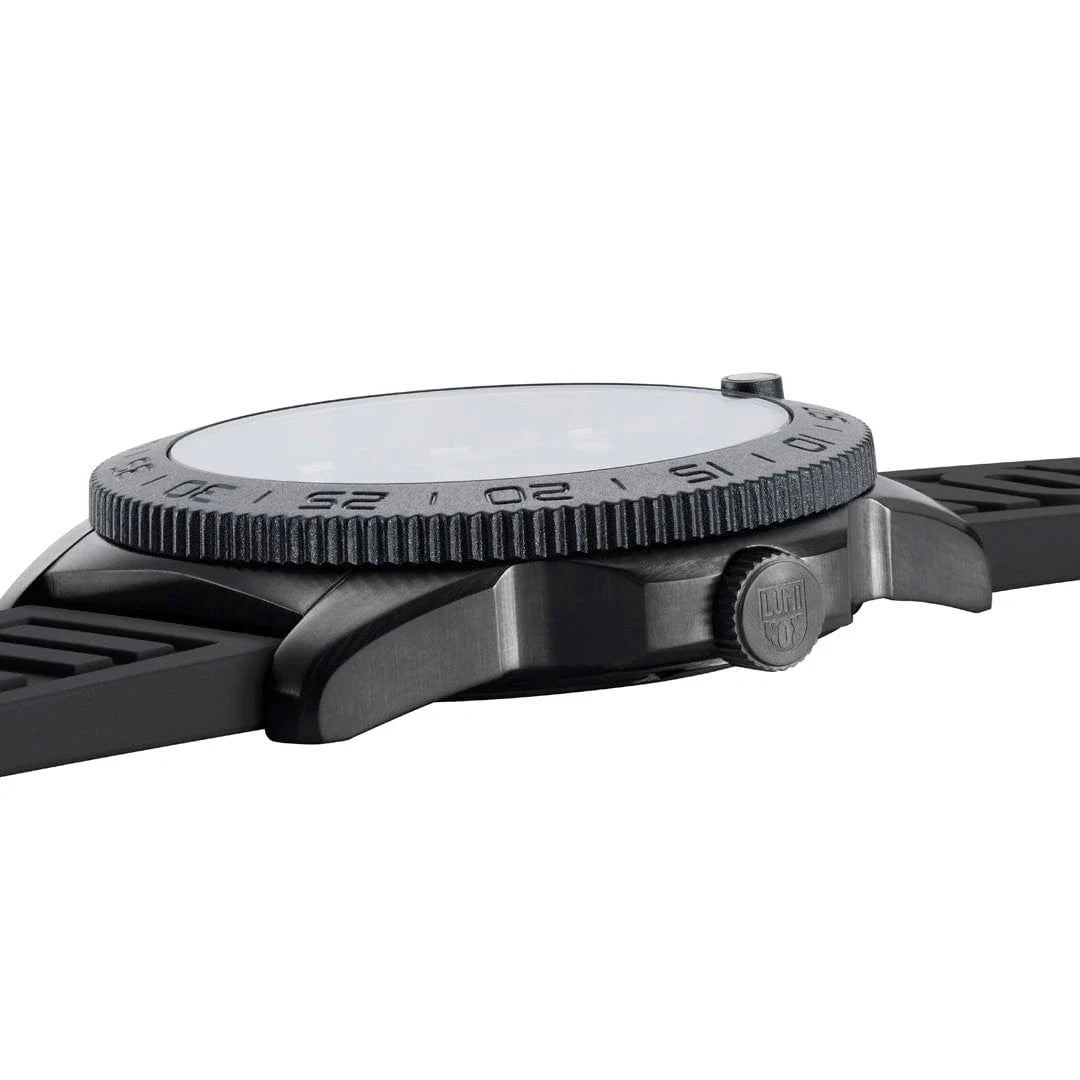 Luminox Pacific Diver 44mm Taucheruhr Schwarz Blau