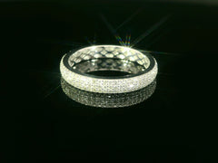 Edler Damenring aus 18 Karat Weissgold – mit 125 funkelnden Diamanten - YZ0003348