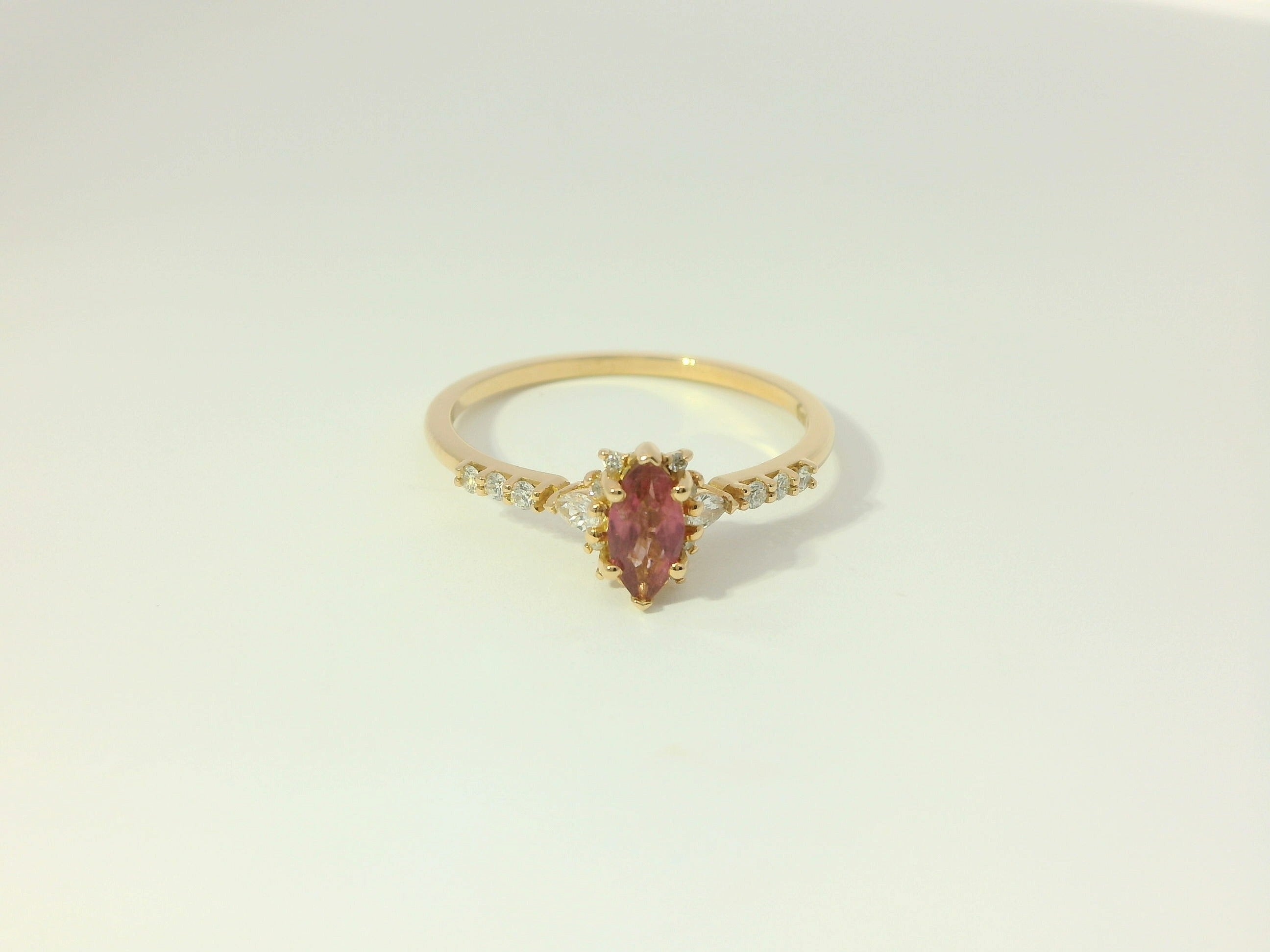 Eleganter Weissgoldring mit Turmalin & Diamanten – 18 Karat Gold - YZ0003257