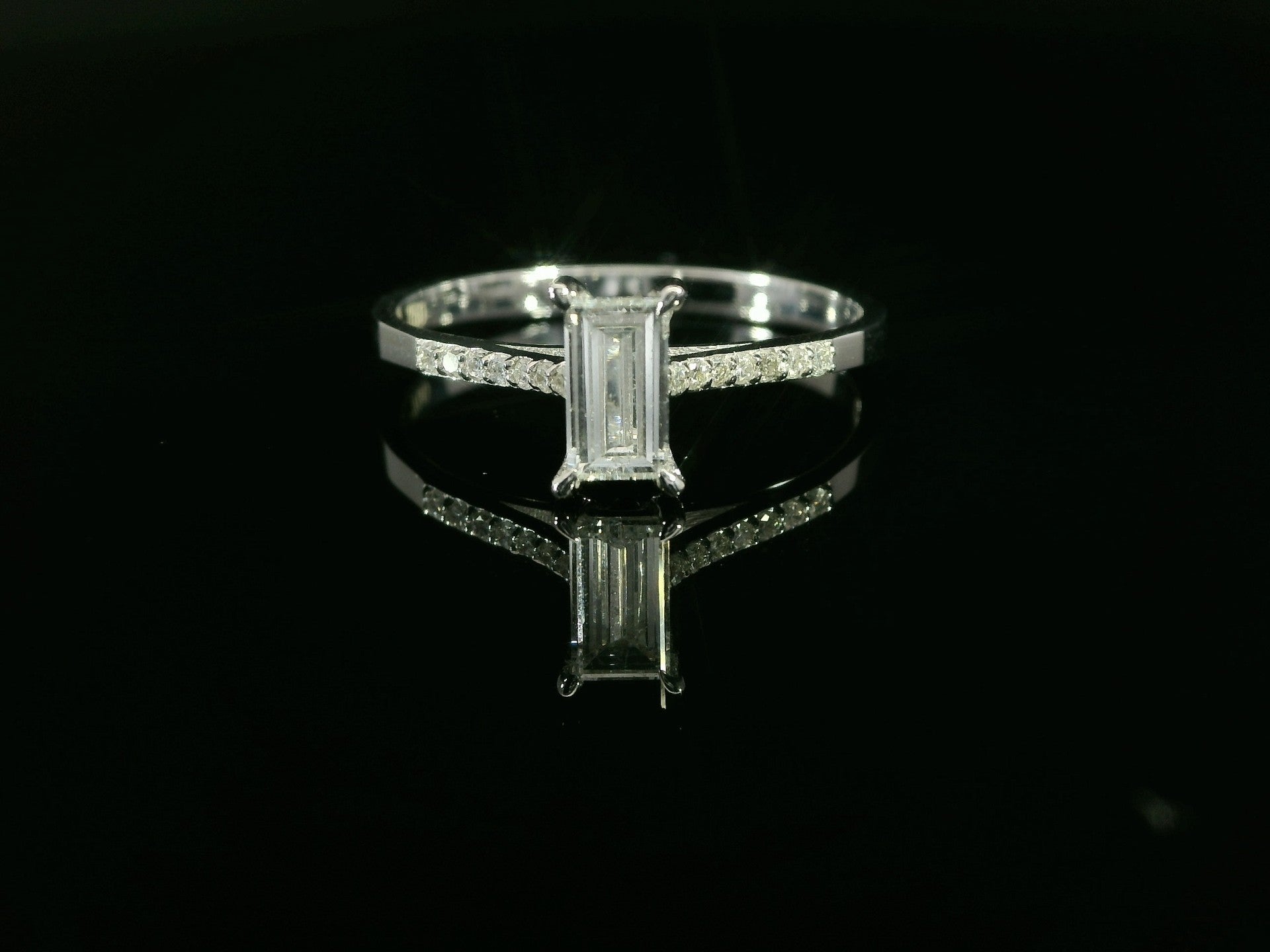 Linden Verlobungsring in 18 Karat - 750 Weissgold mit Diamanten - BYZ0005013