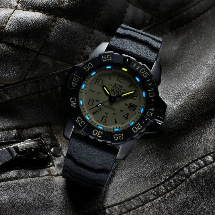 Luminox Navy Seal Steel 3250 Series Herrenuhr - XS.3251.CBNSF.SET