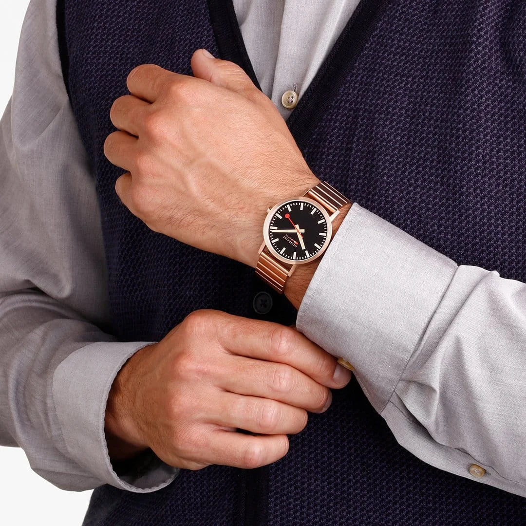 Mondaine Classic 40 MM Herrenuhr in Roségold - A660.30360.16SBR