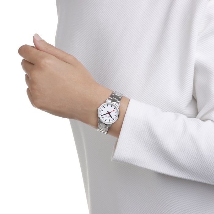 Mondaine Classic Sapphire Ladies Ø 30 Damenuhr - A658.30323.11SBJ