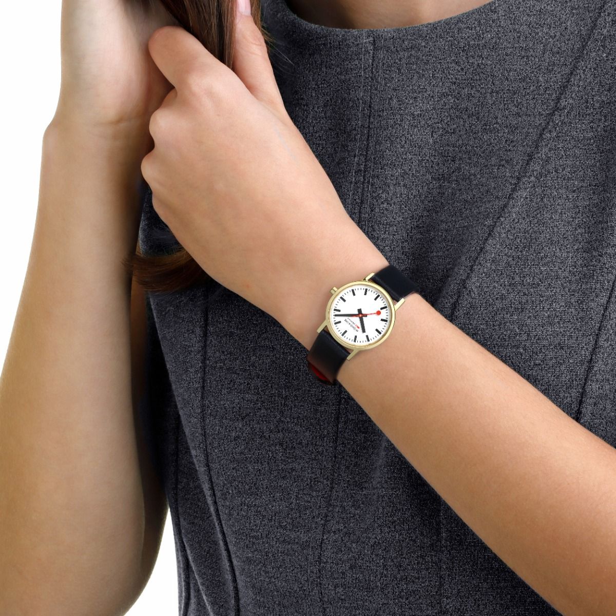 Mondaine Classic Sapphire Ladies Vegan Ø 30 Damenuhr - A658.30323.10SBBV