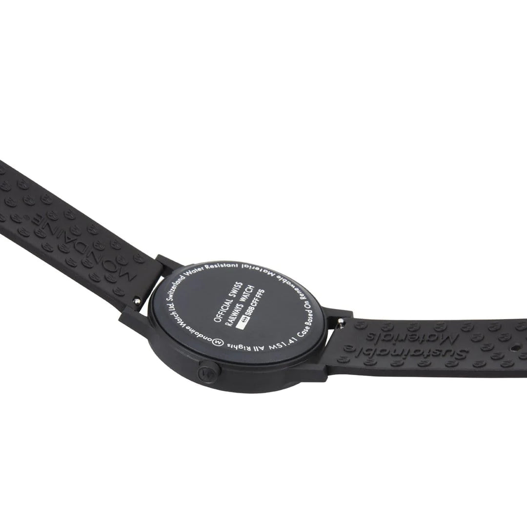 Mondaine Essence Herrenuhr aus Schwarzes Natur-Kautschuk, 41 MM - MS1.41120.RB