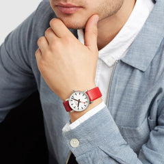 Mondaine Evo2 35mm, Unisex rote Lederarmbanduhr, MSE.35110.LC